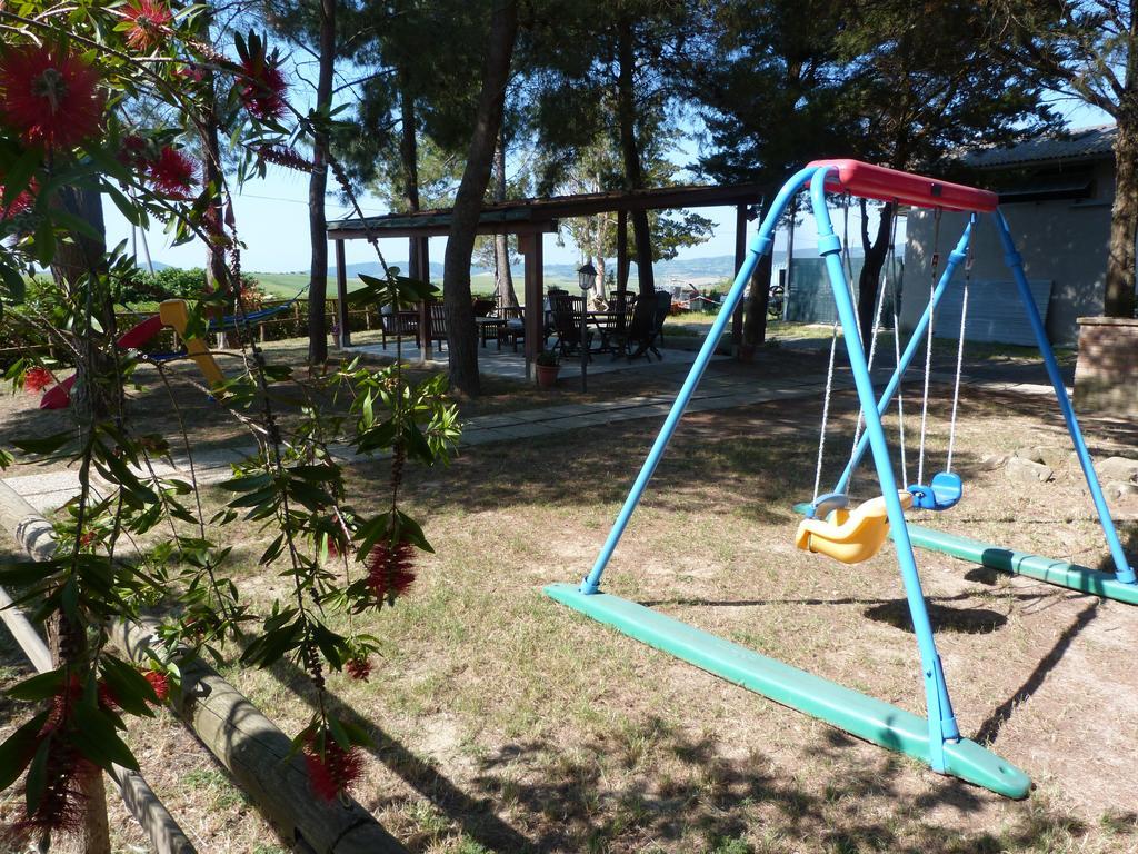 Agriturismo Mandriato Santa Luce Eksteriør billede