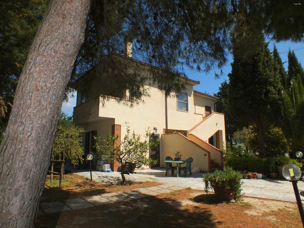 Agriturismo Mandriato Santa Luce Eksteriør billede