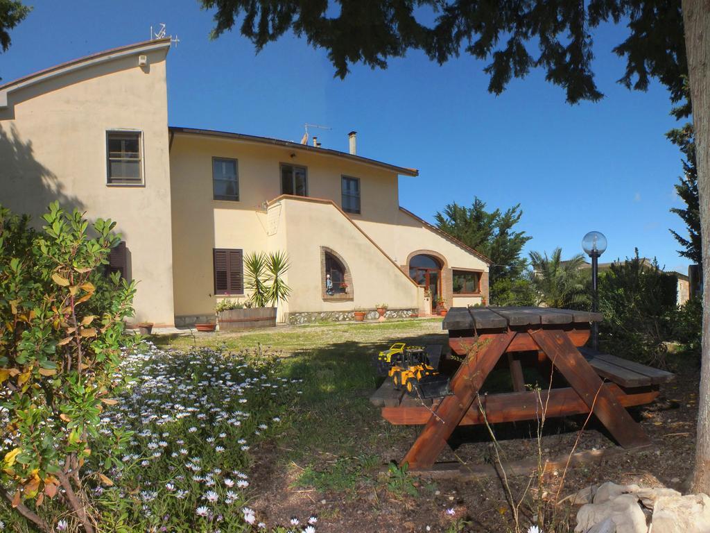Agriturismo Mandriato Santa Luce Eksteriør billede